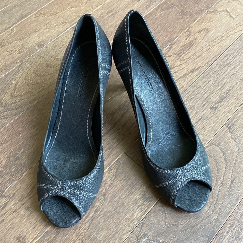 Banana Republic Peep Toe Pumps(7)